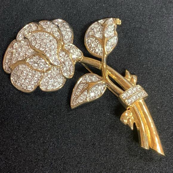 Nolan Miller Gold Tone Rose Brooch with Pave Set Crystals Vintage - Picture 1 of 7